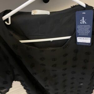 AK Black Short Sleeve Textured Top Women’s Med